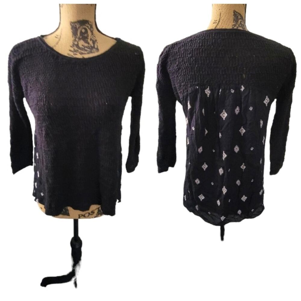 XS Lucky Brand black and white geometric diamond print knit top